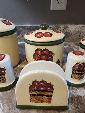 Source Unknown Cream and Green Apple Basket Ceramic Kitchen Canister Set